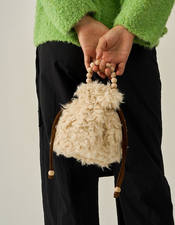 BOLSAC) poppy bucket bag (furo white fur)