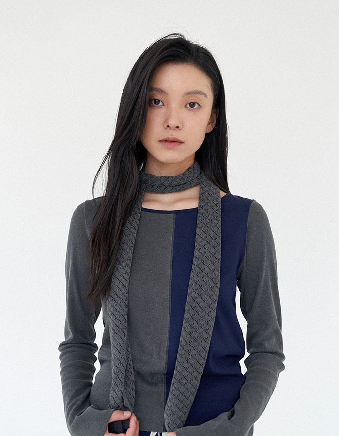 air of june) Eyelet pattern knit mini scarf -Charcoal