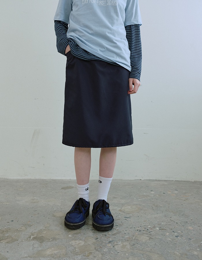 ENZO BLUES) Mesh Two-tone Banding Skirt (Navy)