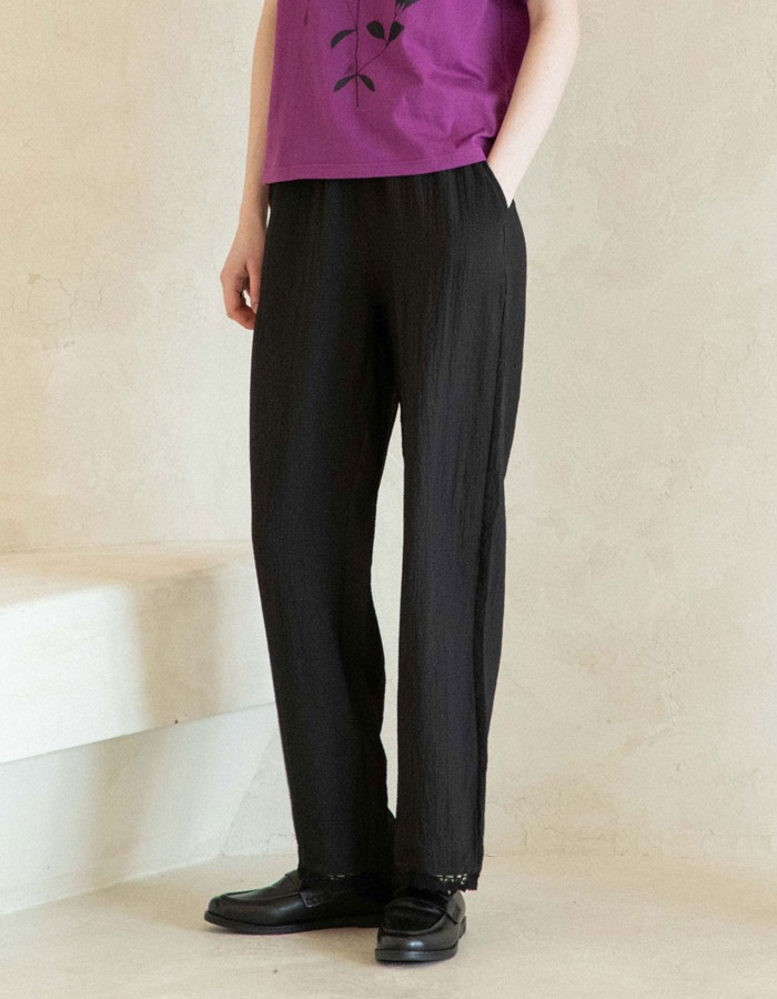 YM Store) Black Straight Trousers