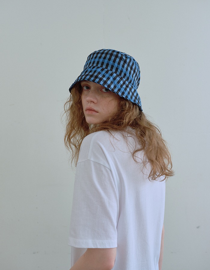 ENZO BLUES)  Grid Nylon Bucket Hat   (Blue)