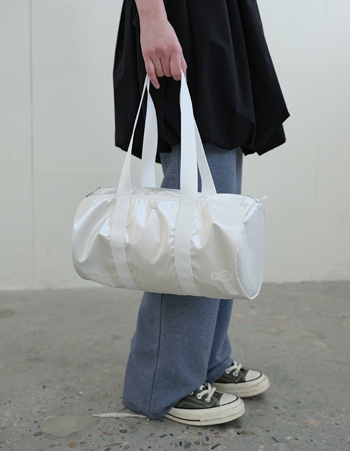 ENZO BLUES) Easy Luster Duffle Bag (White)