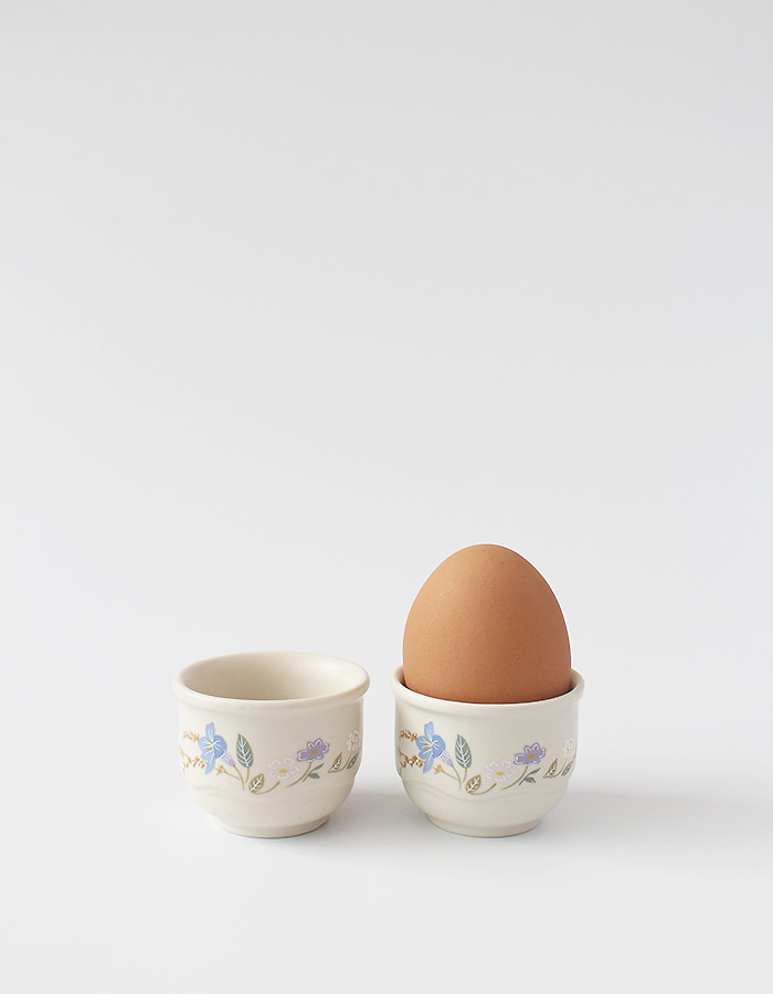 vintage) poole egg cup