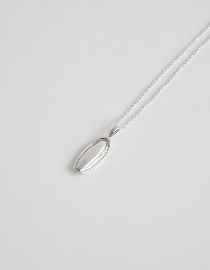 pi seoul) oval necklace (silver)