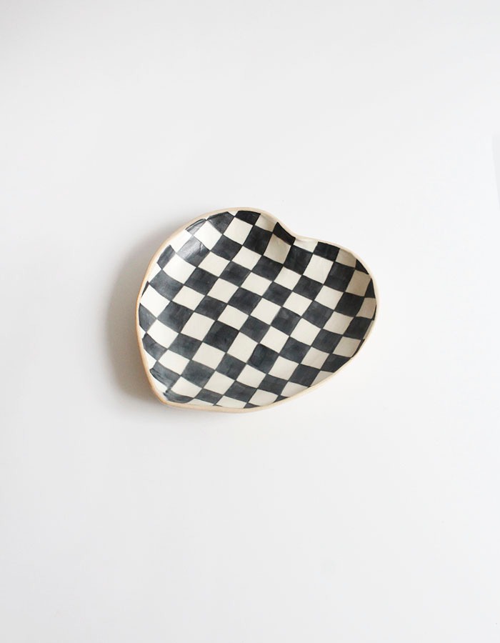 Nightfruiti) Heart checkerboard dish
