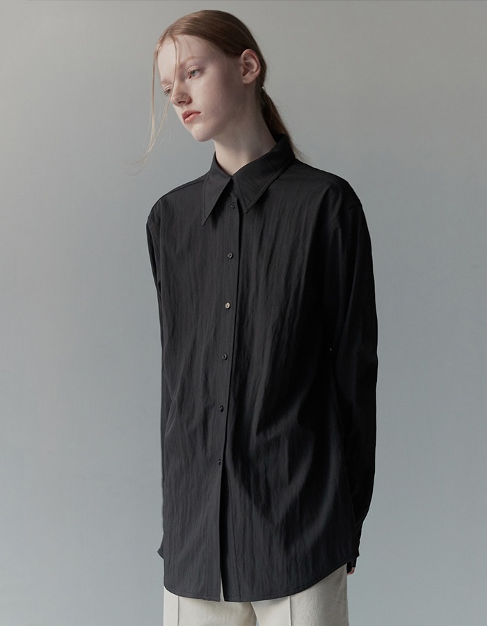 re rhee) POINT COLLAR LONG SLEEVED SHIRT_WASHED BLACK