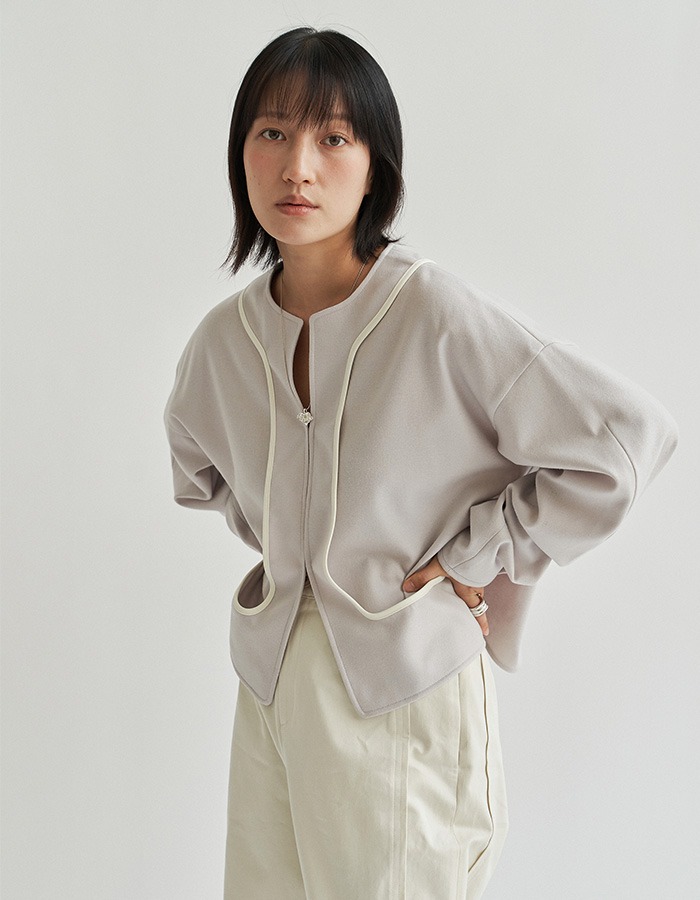Osthe) ROUND LINE BLOUSE / PINK BEIGE