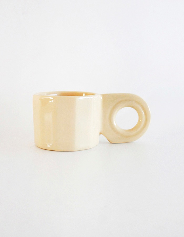ABS Objects) Low Abs Mug _ Butter Yellow
