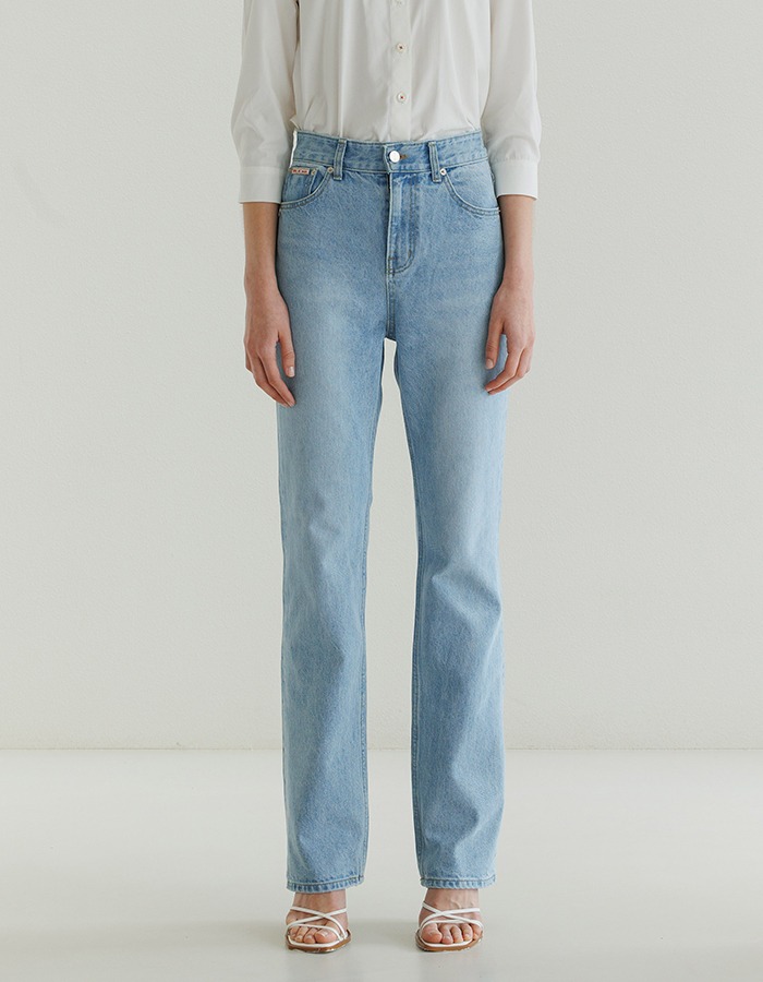 LENUEE) Recycled slim boot-cut denim pants _ Light blue (쇼룸 판매 전용)