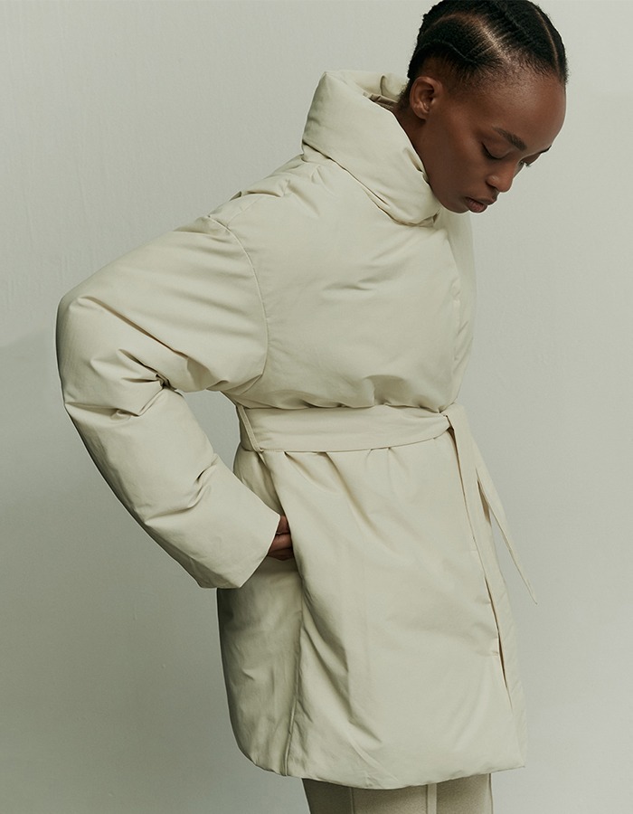 RE RHEE) BELTED PADDED DOWN COAT IVORY