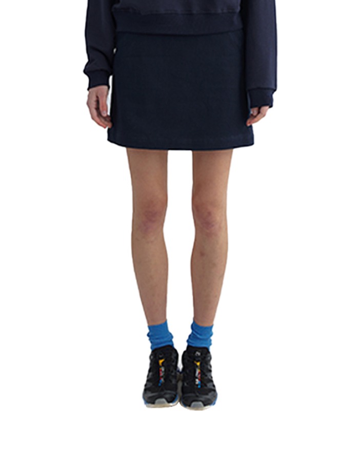 AOY) WASHED COTTON MINI SKIRT IN NAVY