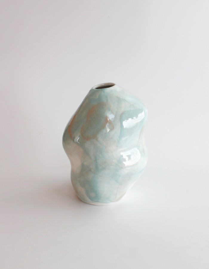 nutceramic) pebble vase 5