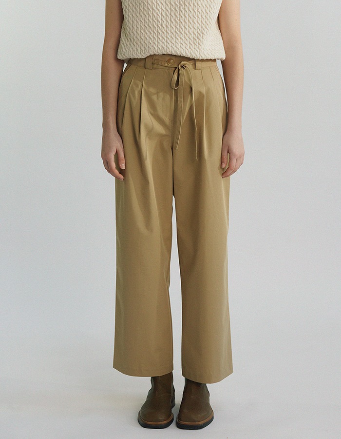 VERSCENT) Pintuck strap pants (classic beige)