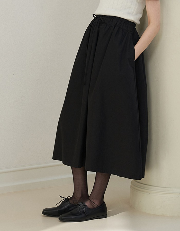 FLUID) Drawstring Flared Skirt (Black)