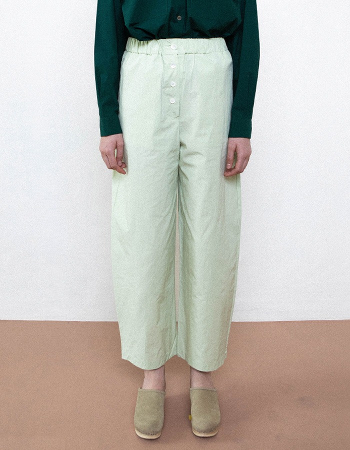 AOY) FRONT BUTTON PANTS IN LIME GREEN