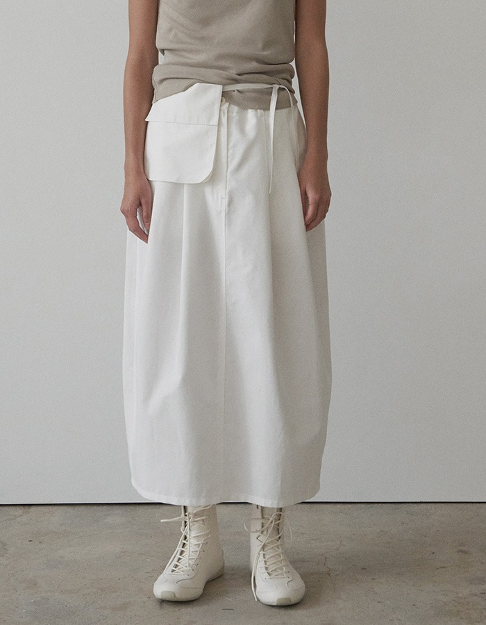 COURBUI) PLEATED COCOON SKIRT (WHITE) 재입고
