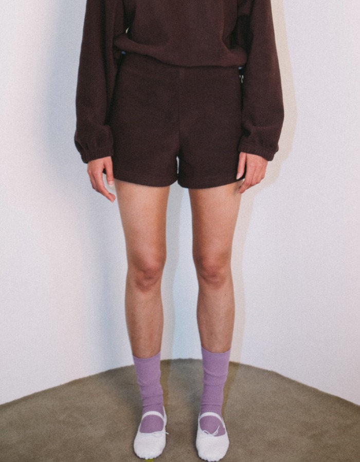 AOY) MAUD FLEECE SHORTS IN BROWN